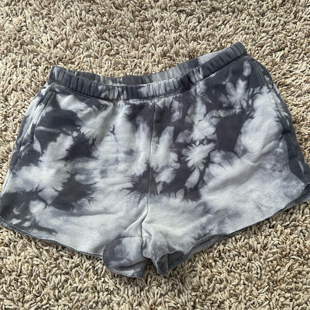 art class grey tie dye shorts